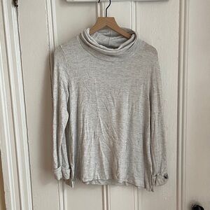 Elegant Light Gray Women's Turtleneck Sweater